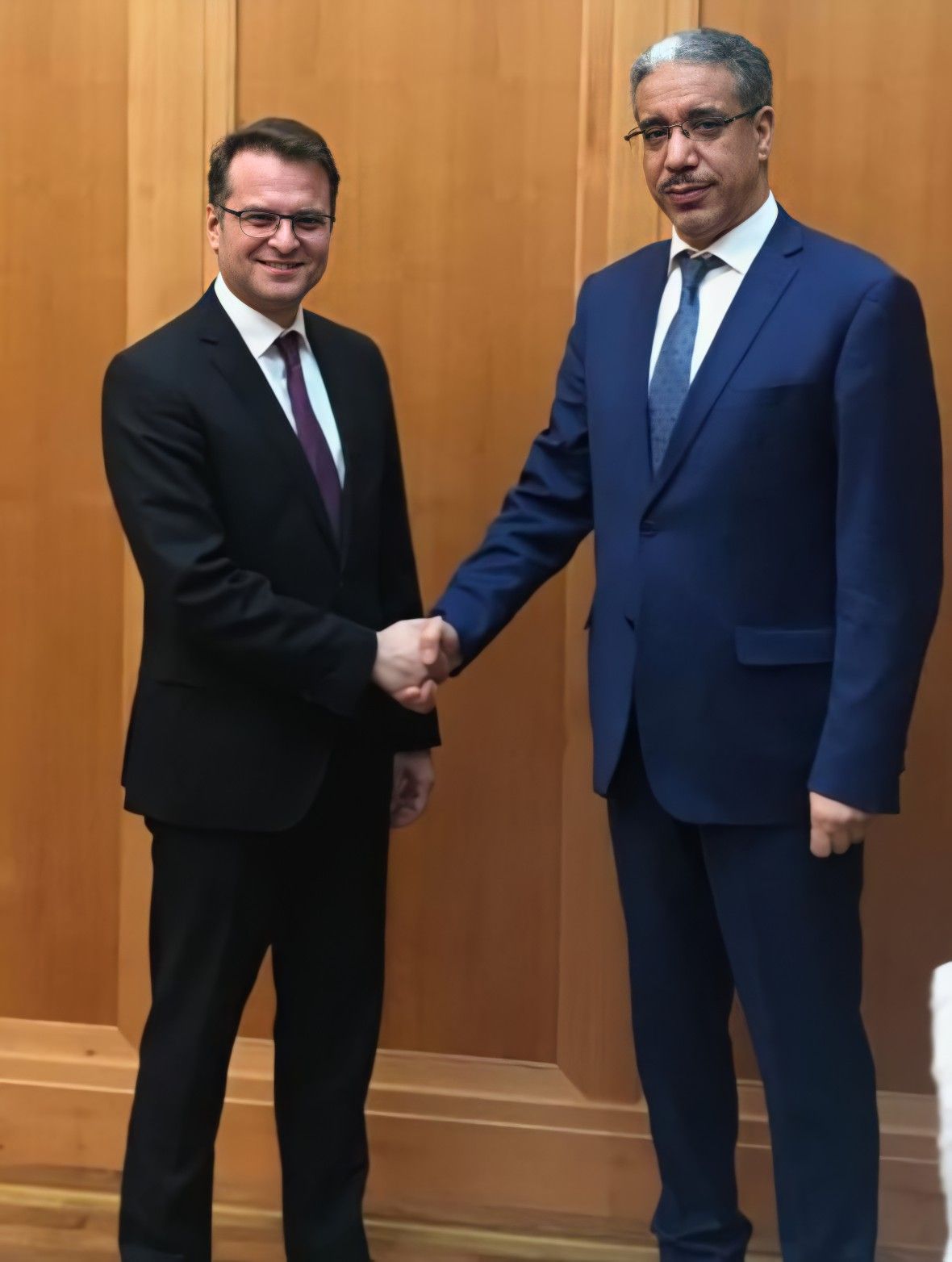 SEM Aziz RABBAH ministre de l'Energie, des Mines et de l'Environnement (MEME) en bilatéral avec Andreas FEICHT Secrétaire d'État au ministère fédéral des affaires économiques et de l'énergie (BMWi), en marge du BETD 2019.